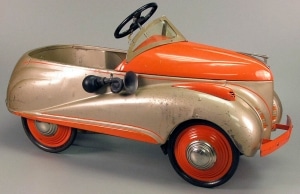 Eagle Ride-on, S. A. Smith Mfg. Co., about 1915–1920. The Strong, Rochester, New York. Eagle Ride-on, S. A. Smith Mfg. Co., about 1915–1920. The Strong, Rochester, New York.